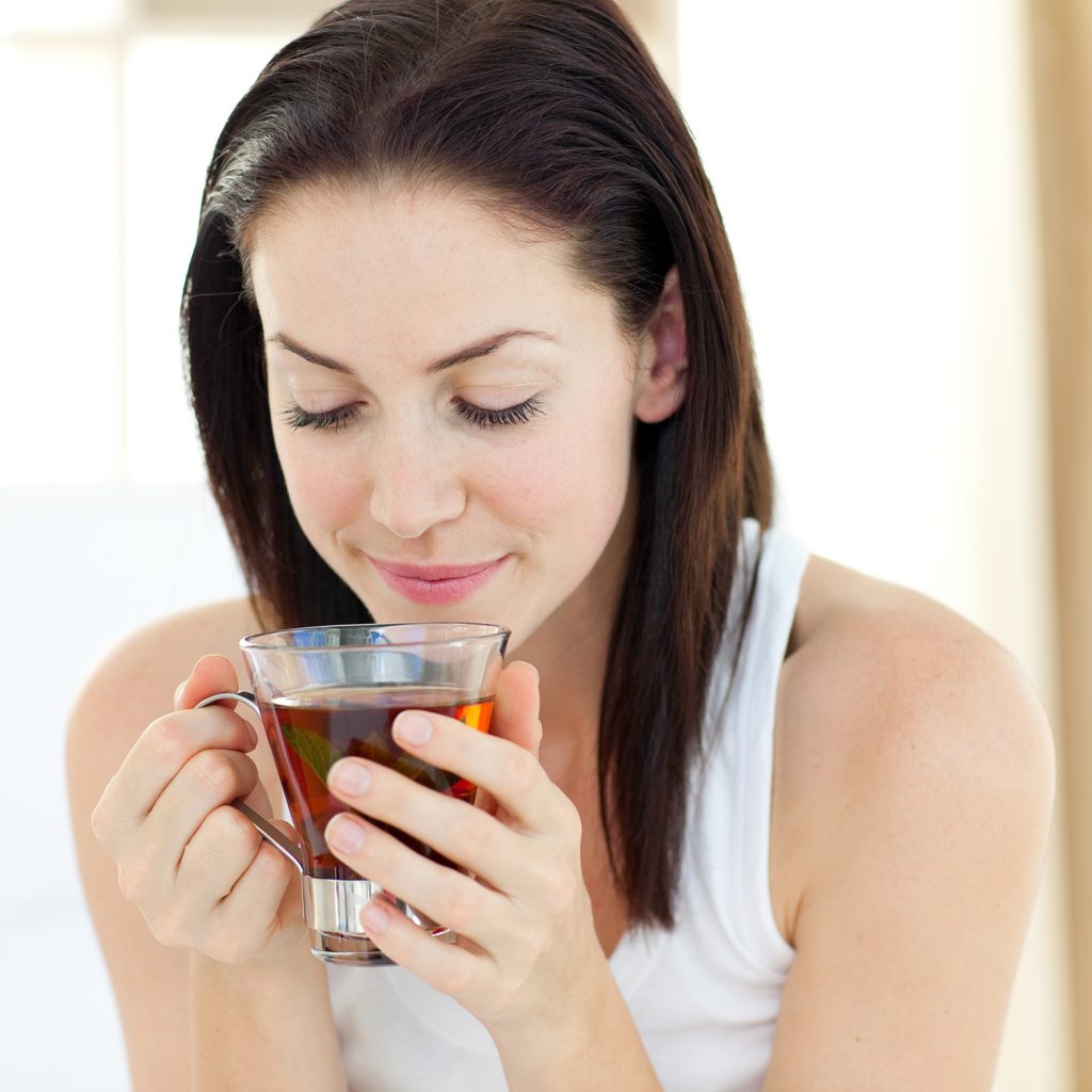 the-benefits-of-drinking-tea-for-a-woman-femside